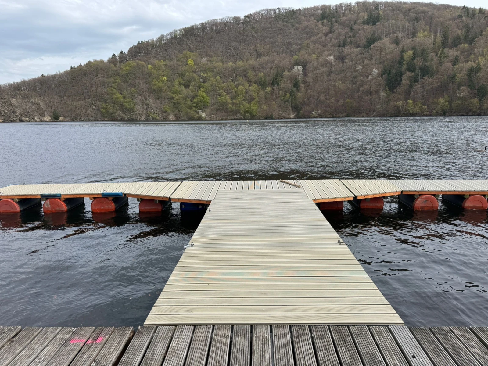 Neuer Steg am Rursee 