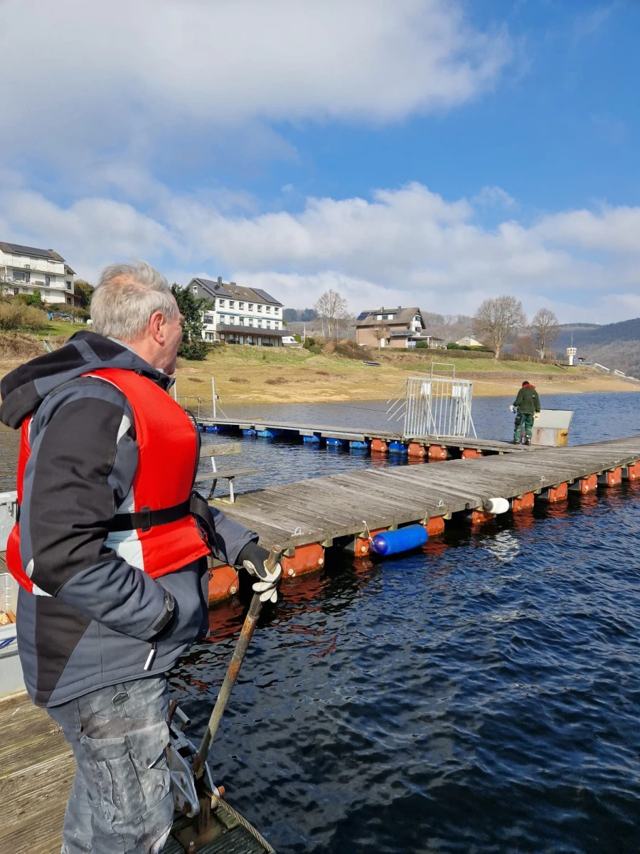 Arbeitseinsatz am Rursee