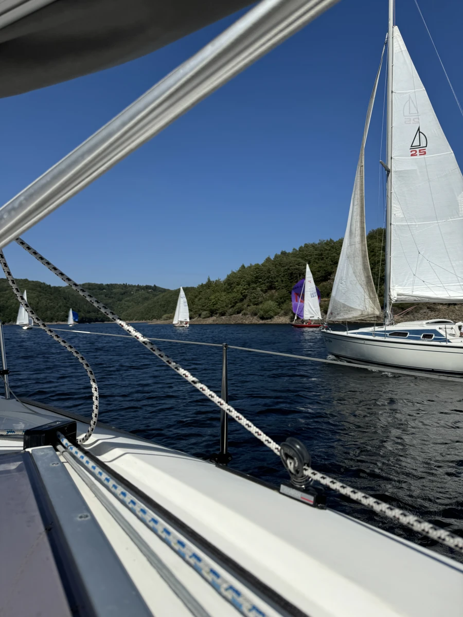 Vorwindkurs mit Spinnaker